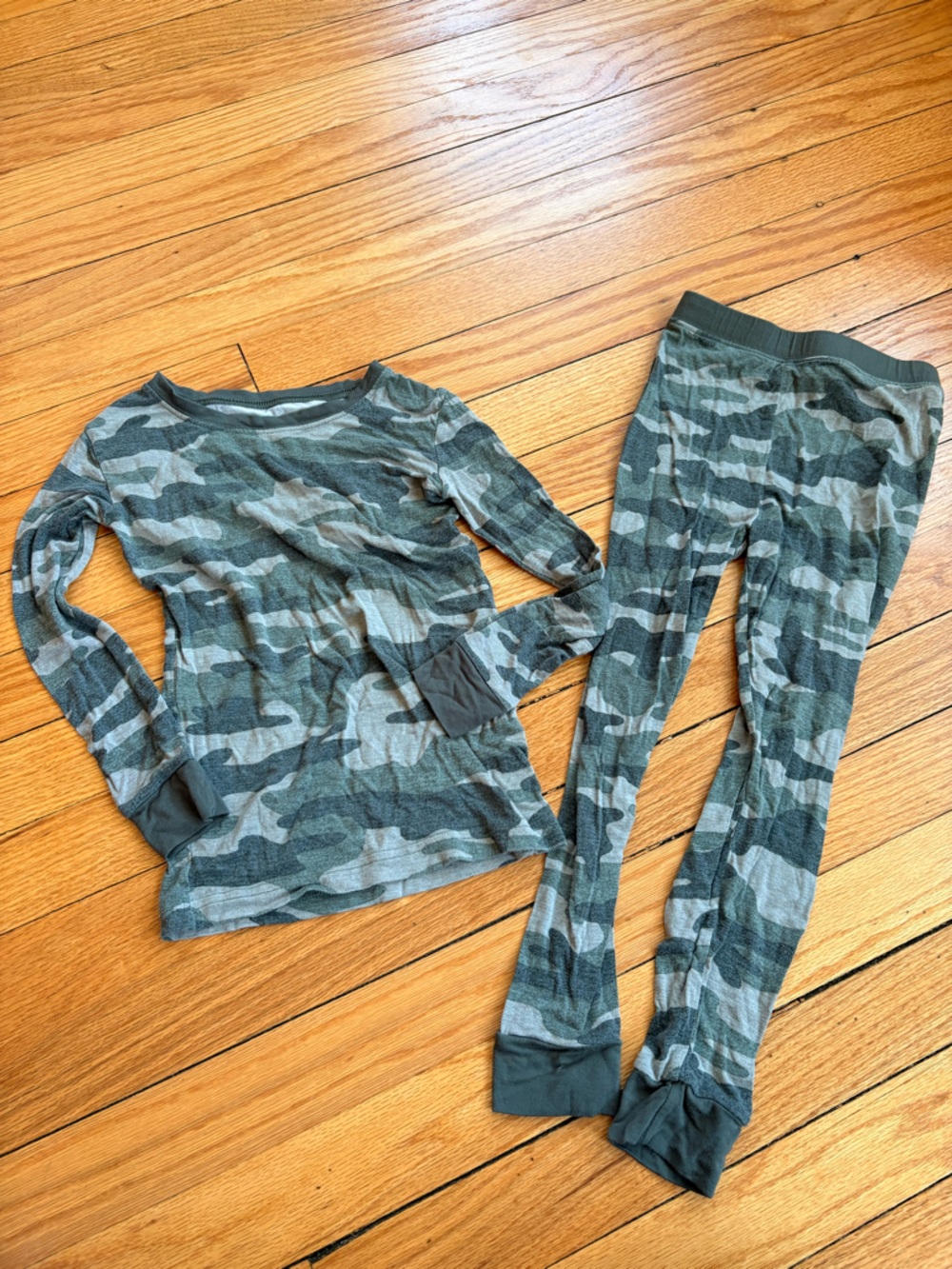 Little Sleepies Green Camo Pajama Set Top Size 3T